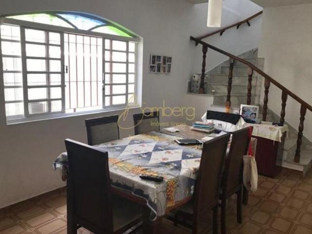 Casa em excelente localização para morar ou comércio!