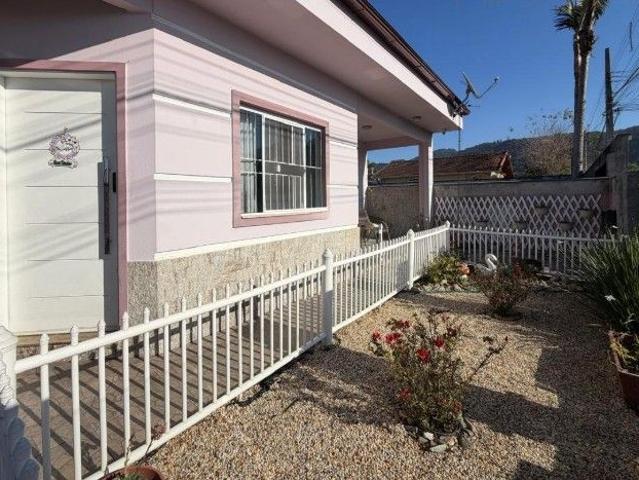 Casa em Fundos, Biguaçu/SC de 200m² 3 quartos à venda por R$ 889.800,00