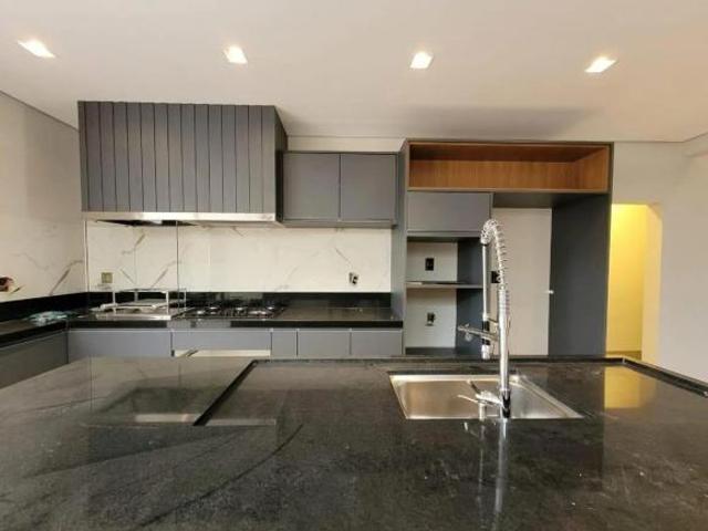 Casa em Fragata, Marília/SP de 250m² 3 quartos à venda por R$ 890.000,00