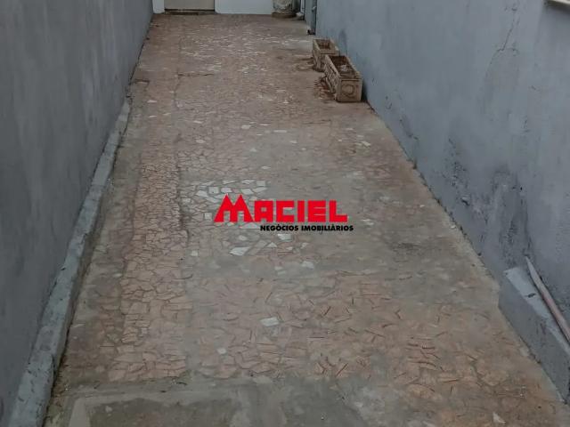 casa em frente ao supermercado Prodrutor diverso comercio proximo