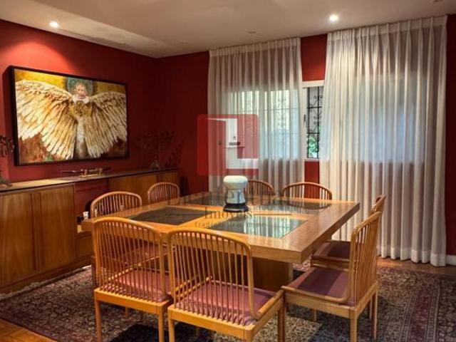 Casa em Higienópolis, São Paulo | 240m², 3 Dorms