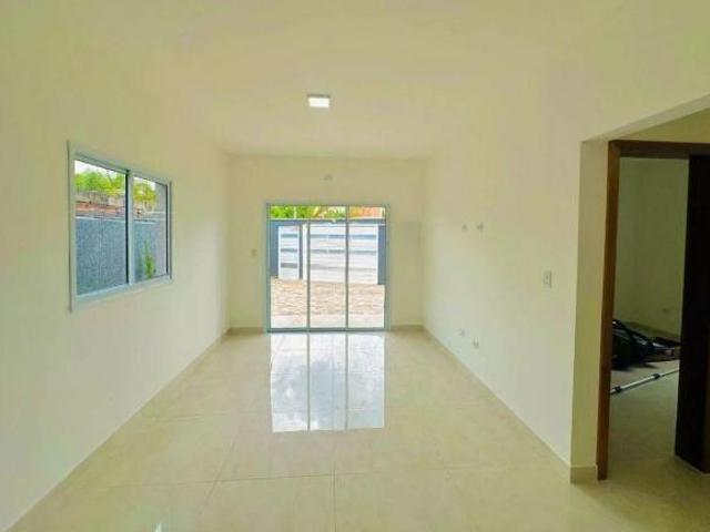 Casa Em Itanhaém com 03 quartos e piscina alto padrão