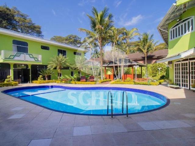 CASA EM INTERLAGOS COM 1.200M² DE TERRENO COM PISCINA