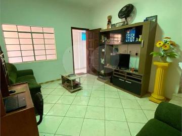 Sobrado à venda com 3 quartos em Jundiapeba, Mogi das Cruzes