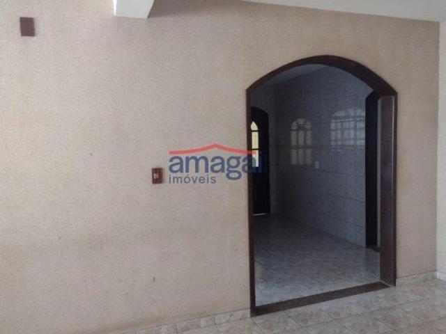 Casa em Jacareí, no bairro Jardim Nova Esperança, à venda