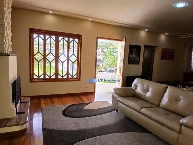 Casa em Jardim Terras de Santa Helena, Jacareí/SP de 274m² 3 quartos à venda por R$ 1.800.000,00