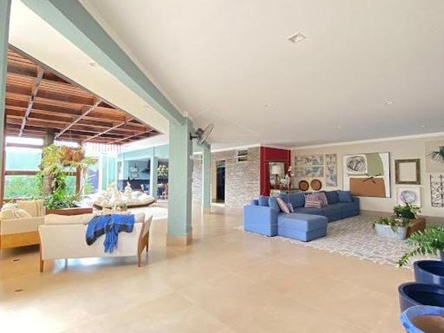 Casa em Jardim Tropical