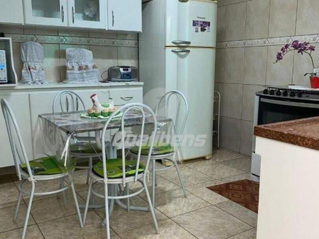 Casa à venda 3 quartos em Jardim Zaira