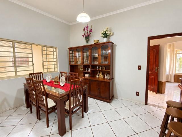 Casa em Jardim Camargo, Mogi Guaçu/SP de 260m² 4 quartos para locação R$ 5.590,00/mes
