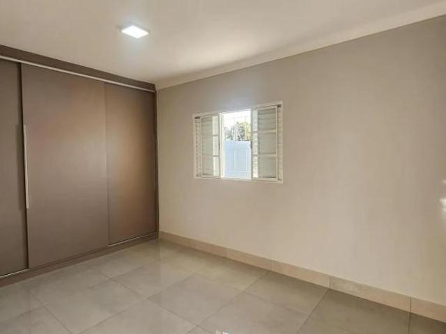 Casa em Jardim Cavallari, Marília/SP de 180m² 3 quartos à venda por R$ 450.000,00