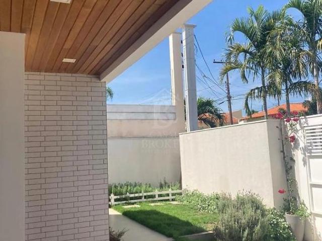Casa em Jardim Luciana, Marília/SP de 220m² 4 quartos à venda por R$ 1.350.000,00