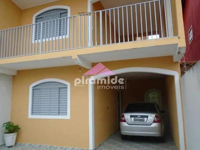 Casa em Jardim Portugal, São José dos Campos/SP de 200m² 4 quartos à venda por R$ 750.000,00