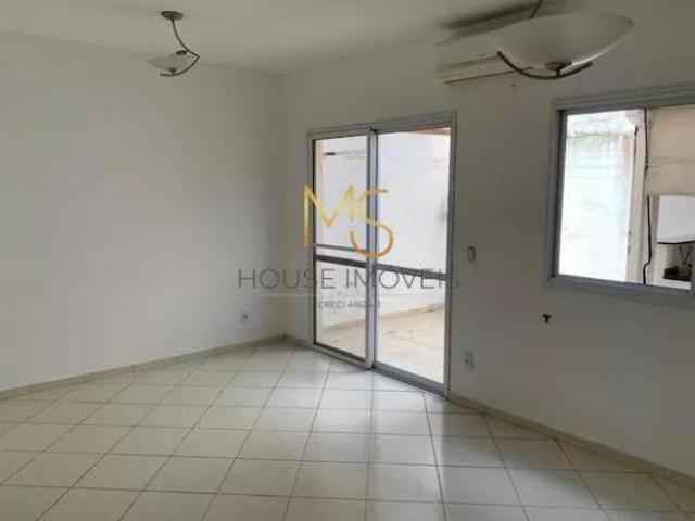 Casa em Jardim Rebelato, Cotia/SP de 100m² 3 quartos à venda por R$ 680.000,00