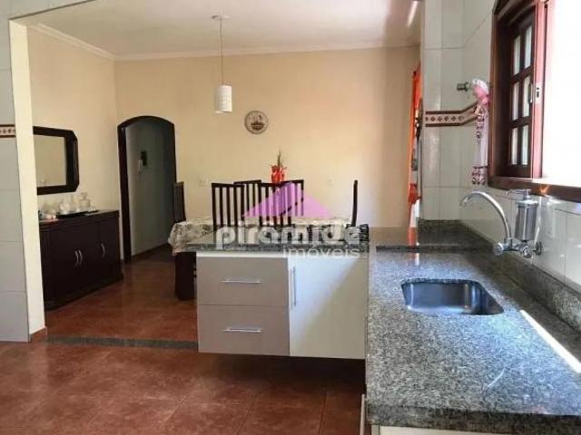 Casa em Jardim Sul, São José dos Campos/SP de 170m² 3 quartos à venda por R$ 850.000,00