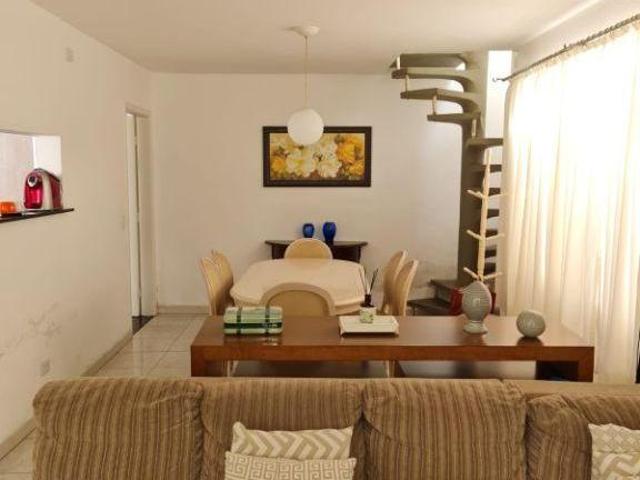 Casa em km 18, Osasco/SP de 252m² 6 quartos à venda por R$ 830.000,00