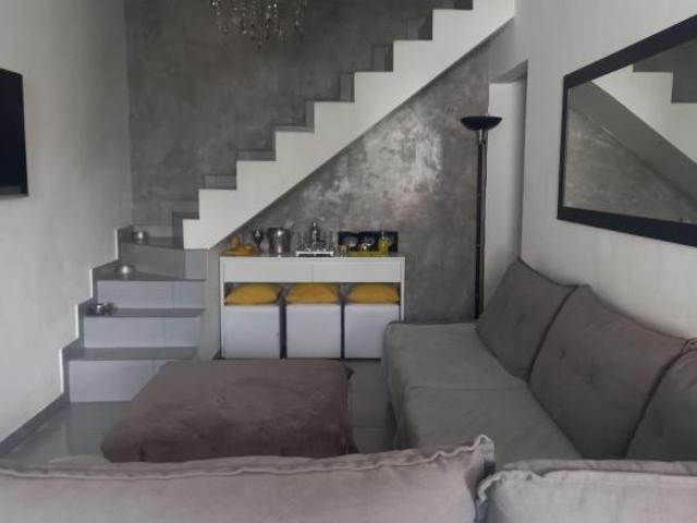 Casa em Parque Alto do Rio Bonito, São Paulo/SP de 100m² 4 quartos à venda por R$ 550.000,00