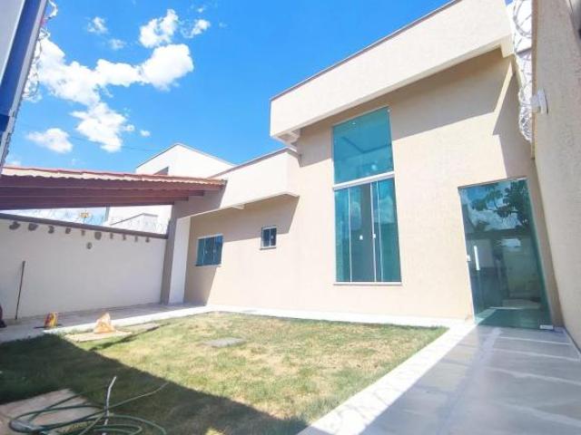 Casa em Parque das Paineiras 1,2,3 e 4 Etapa, Goiânia/GO de 130m² 3 quartos à venda por R$ 419.980