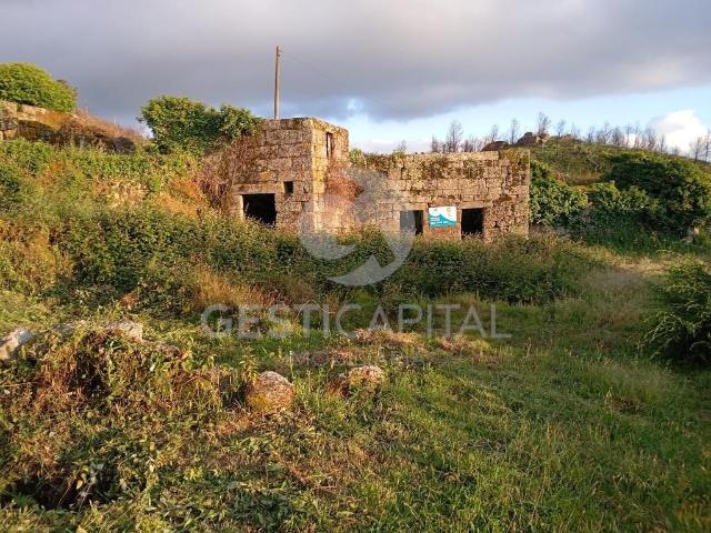 Casa em Pedra para Restauro – Soalhães
