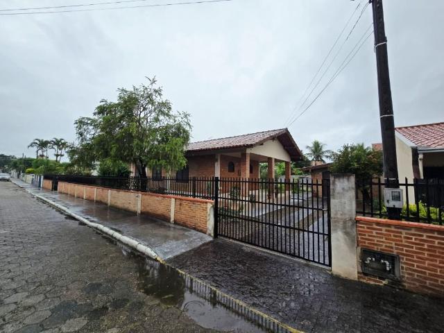 Casa em, Penha/SC de 201m² 3 quartos para locação R$ 5.200,00/mes