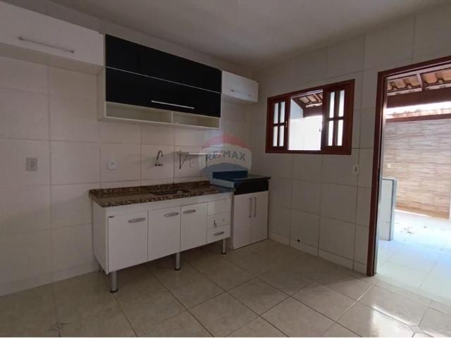 CASA EM PEQUENO CONDOMINIO