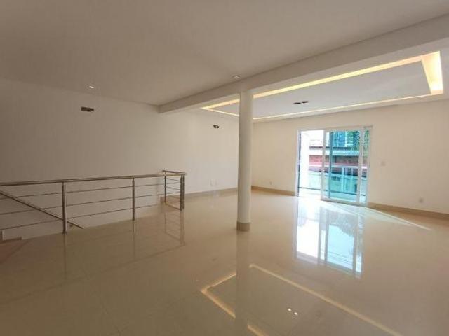 Casa em Ponta da Praia, Santos/SP de 370m² 4 quartos à venda por R$ 2.650.000,00