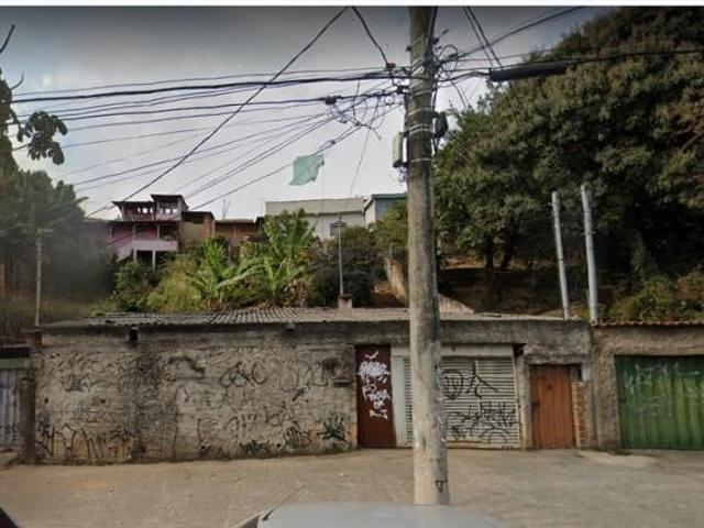CASA EM PONTO COMERCIAL EM TERRENO DE 530 METROS NA BRIGADEIRO EDUARDO GOMES EM BH
