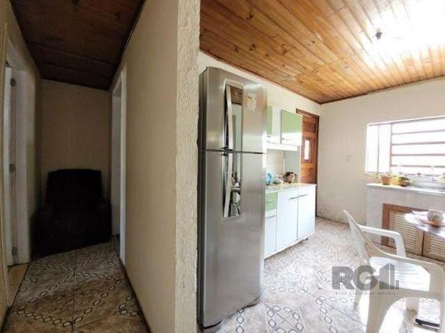 Casa em Porto Alegre, no bairro Restinga, com 5 dormitório s, e 5 banheiros, à venda