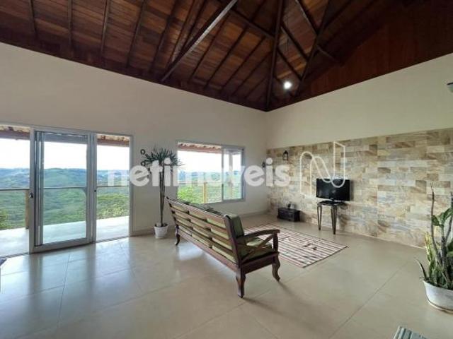 Casa em Prados com vislumbrante vista para o vale e as montanhas