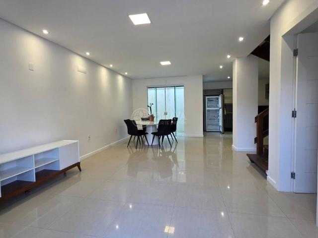 Casa em Praia dos Amores, Balneário Camboriú/SC de 189m² 3 quartos à venda por R$ 2.748.000,00