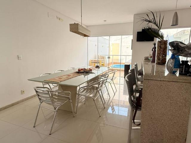 Casa em Praia dos Amores, Balneário Camboriú/SC de 240m² 3 quartos à venda por R$ 2.449.900,00