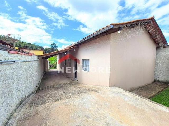 Casa em Rua Araçuai Penedia Caeté/MG