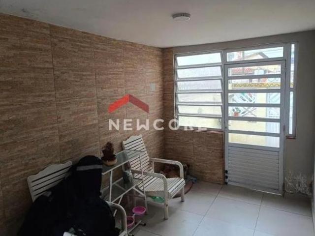 Casa em Rua Dona Leonor Mendes de Barros Vila São Jorge São Vicente/SP