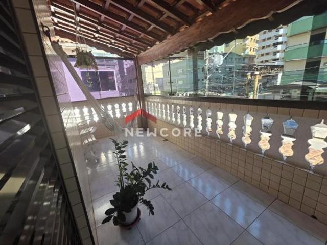 Casa em Rua Doutor Américo Brasiliense Centro São Vicente/SP