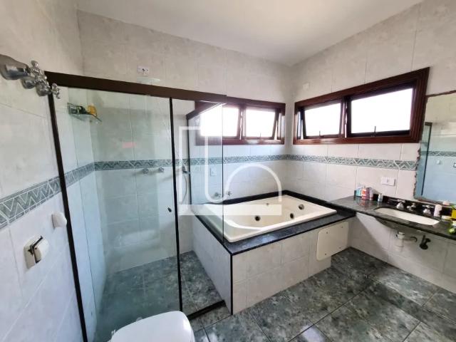 Casa em rua fechada no morumbi, com 4 dormitórios e 5 vagas, são paulo, sp