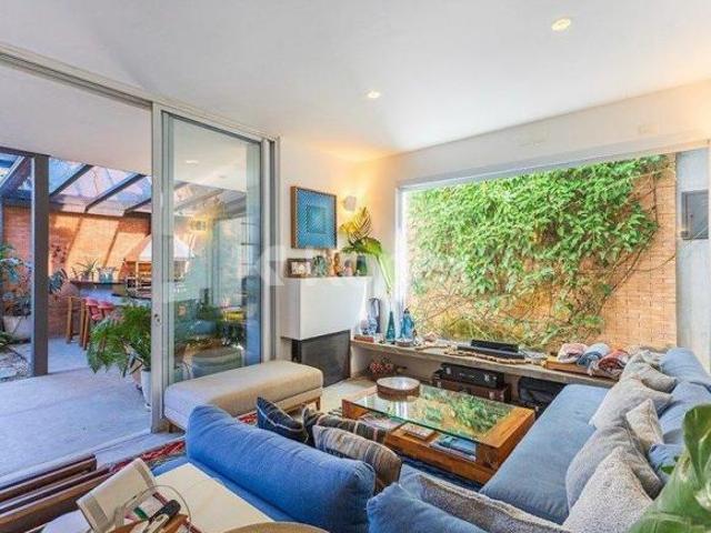 CASA EM RUA FECHADA NO ALTO DE PINHEIROS