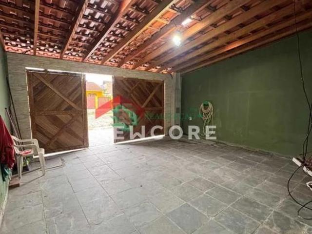 Casa em Rua Geysa Marcok Itaguaí Mongaguá/SP