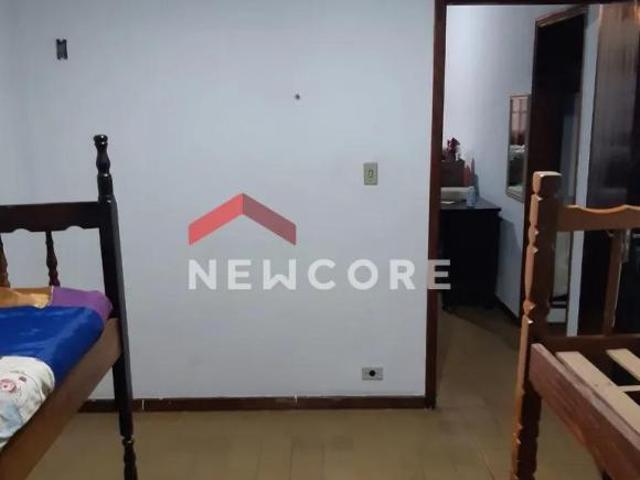Casa em Rua Jamil Issa Caiçara Praia Grande/SP