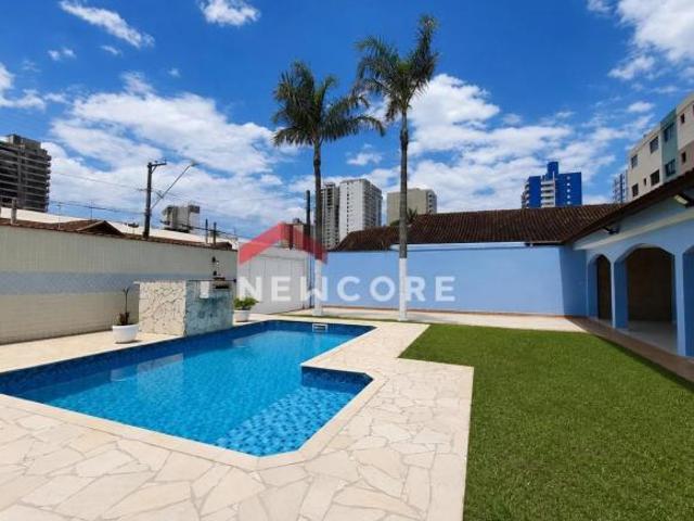 Casa em Rua Jurubaíba Caiçara Praia Grande/SP