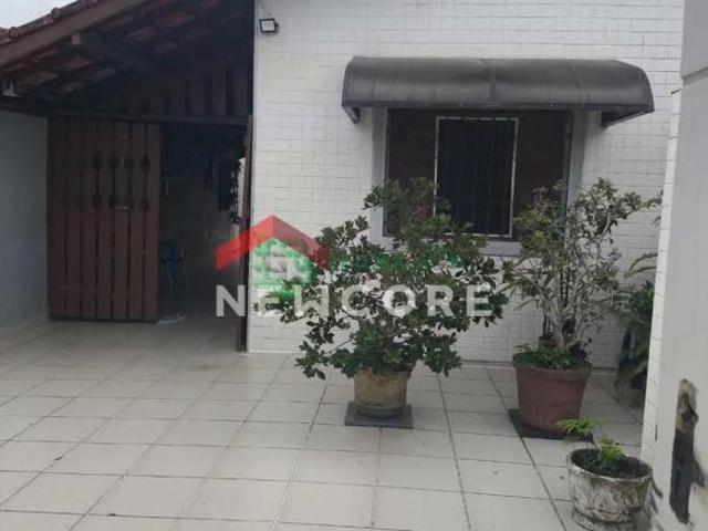 Casa em Rua Lea Jardim Santana Mongaguá/SP