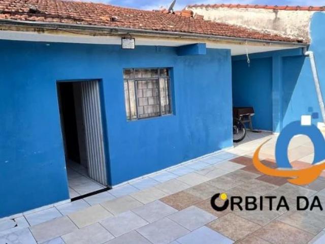 casa em São José dos Pinhais! Com 4 quartos e 2 banheiros, esse imóvel é perfeito para quem busca es