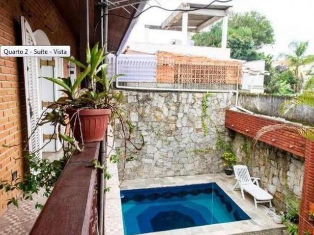Casa em São Paulo, 4 dorms, 2 suítes, 3 vagas, aceita permuta
