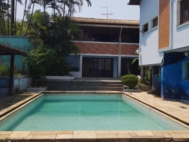 CASA EM SAO PAULO NA ZONA SUL, LOCALIZADA NA PRAIA DO LEBLON, SENTIDO ESTRADA DO ALVARENGA !