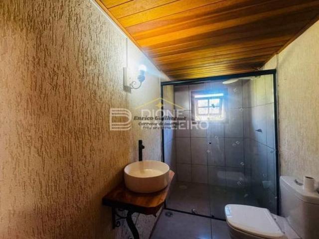 Casa em Santo Antônio do Pinhal, a 10 km do centro