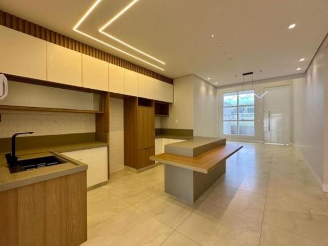 CASA EM SOBRADINHO / QUADRA 5 / 3 SUITES / ARMÁRIOS PLANEJADOS / CASA NOVA / SOBRADINHO