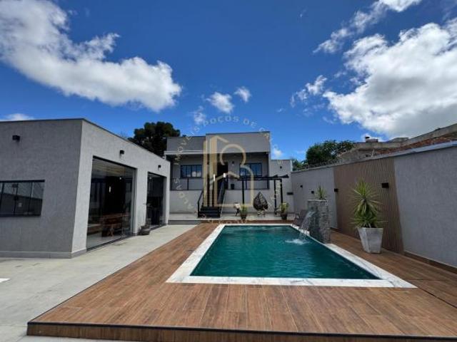 Casa em Terras de Santo Antônio Caldas
