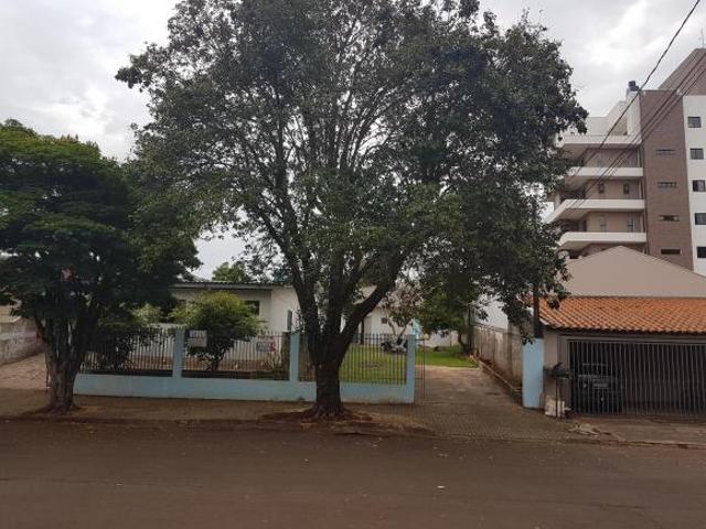 Casa em terreno 630 m² 18x35 permuta Curitiba e/ou Litoral PR