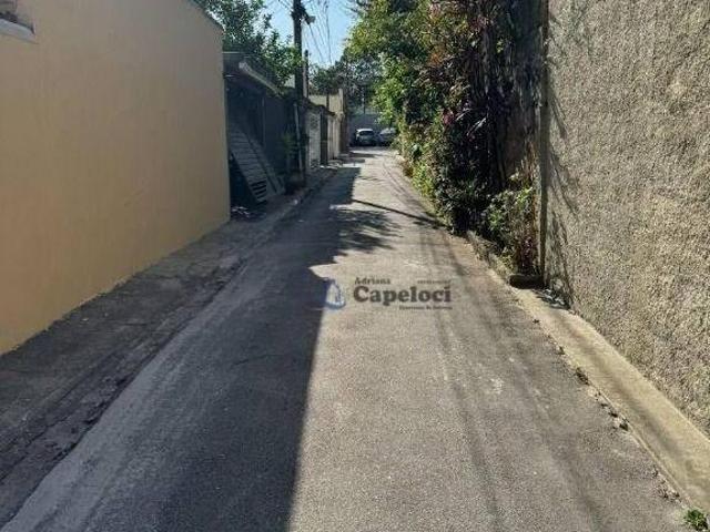 CASA EM TERRENO COM 100M²NA FREGUESIA DO Ó