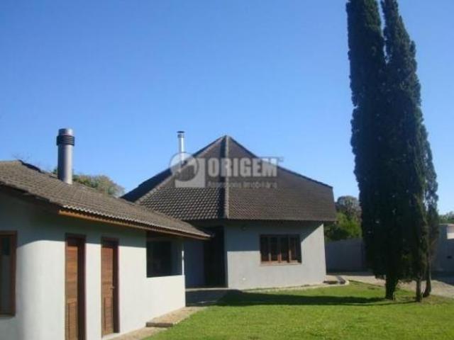 Casa em terreno com 976,00m2