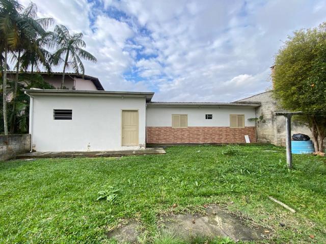 CASA EM UMA ÓTIMA LOCALIZAÇÃO