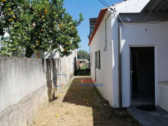 Casa em União Das Freguesias De Casais E Alviobeira